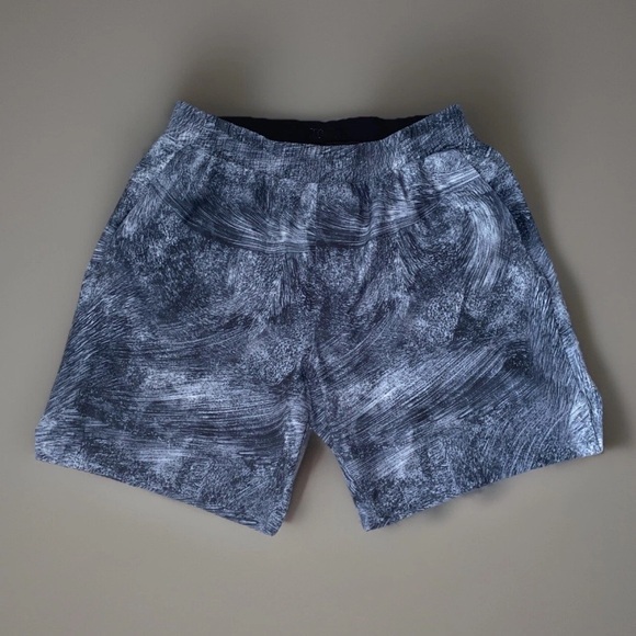 Lululemon Channel Cross Swim Short 7"‎ Men’s Large Swimwear Trunks - Picture 2 of 15
